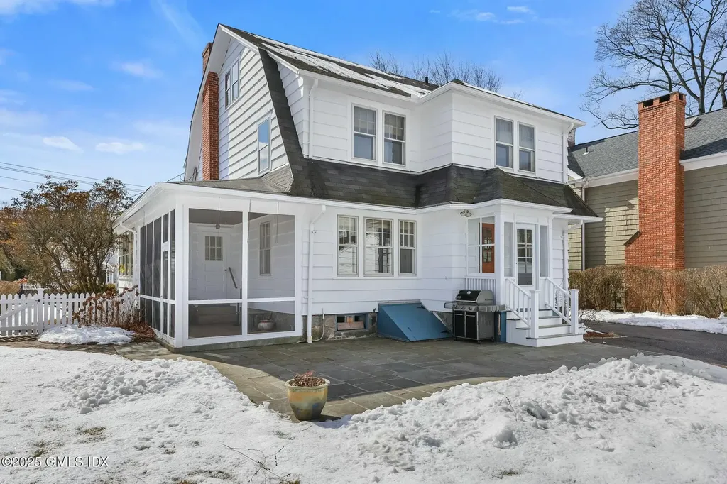 892 Stratfield Road Fairfield CT 06825