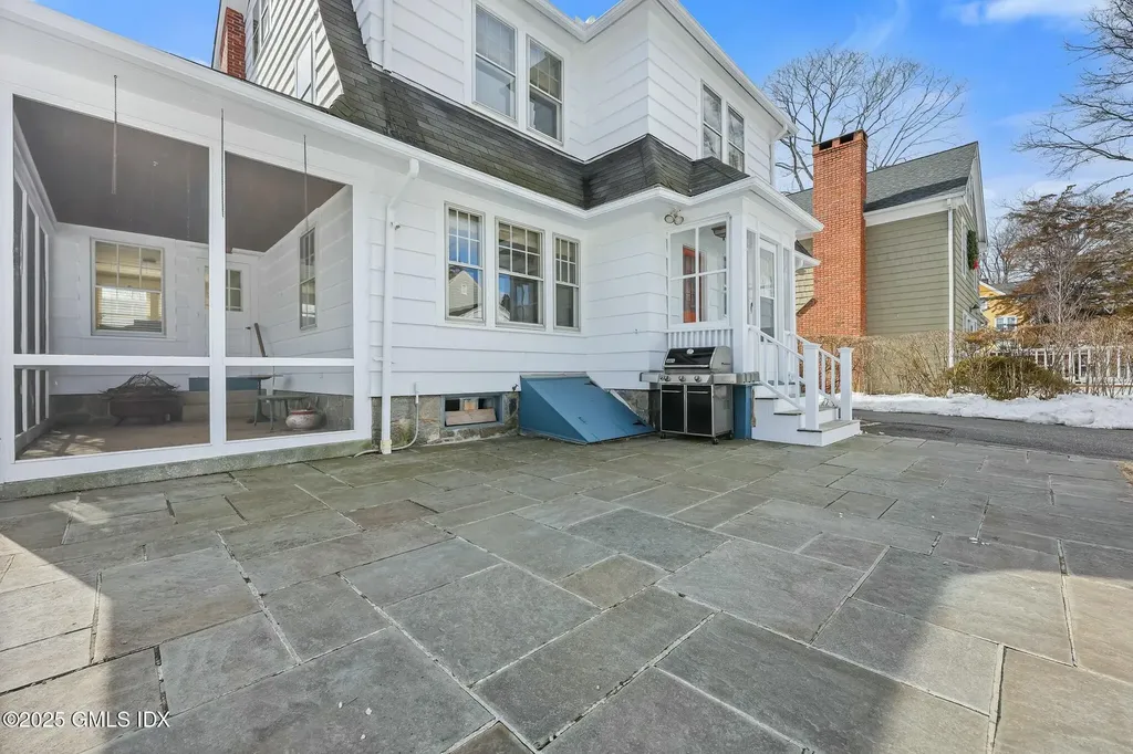 892 Stratfield Road Fairfield CT 06825