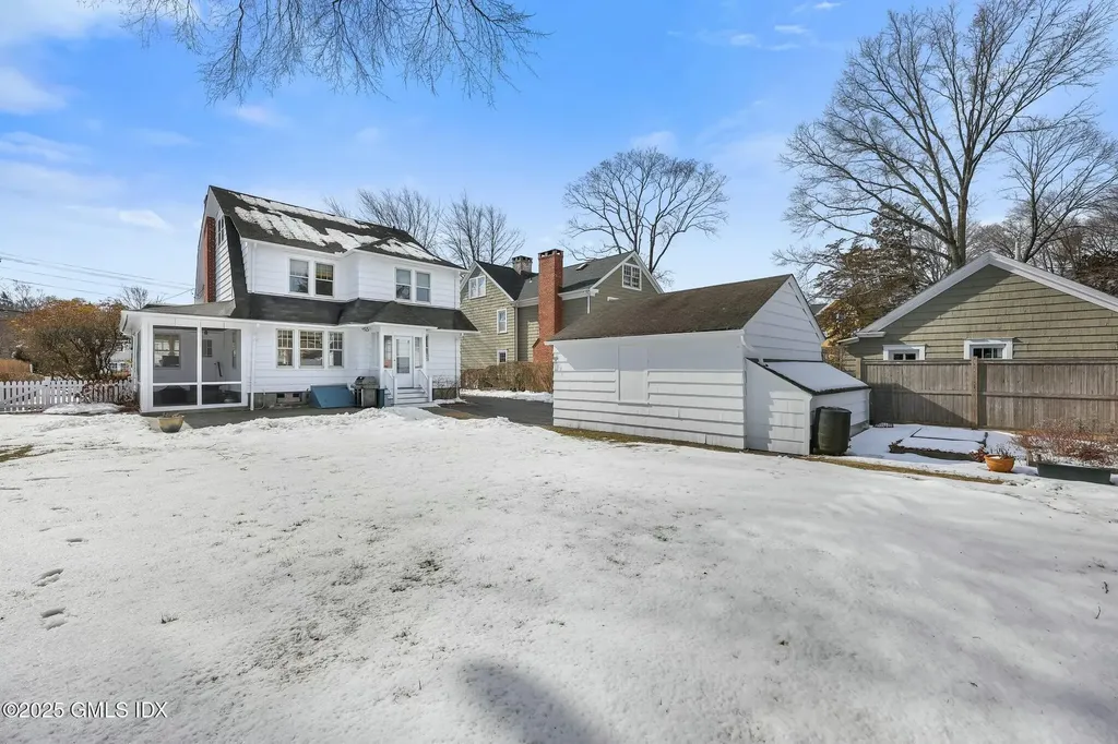 892 Stratfield Road Fairfield CT 06825