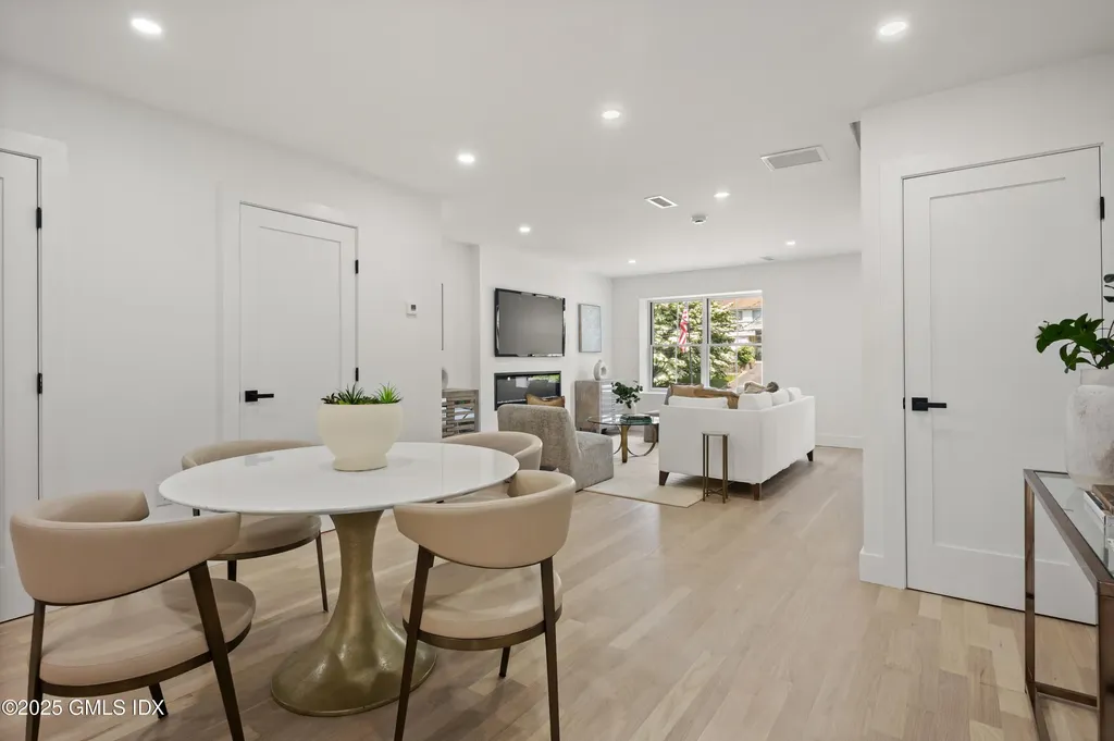 24 Homestead Lane Greenwich CT 06831
