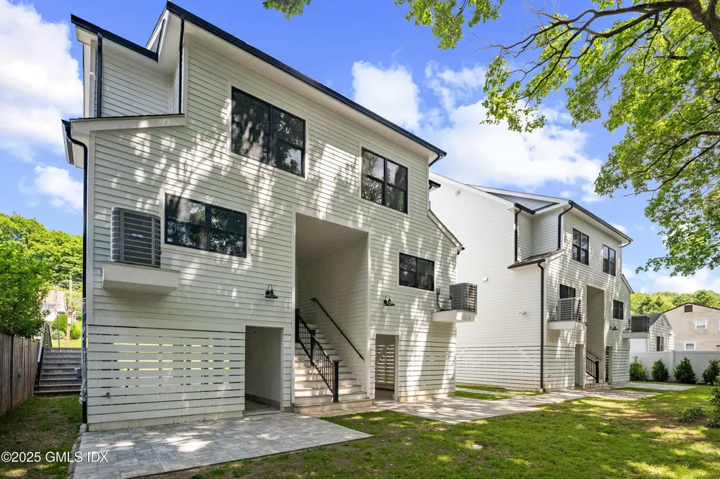 24 Homestead Lane Greenwich CT 06831