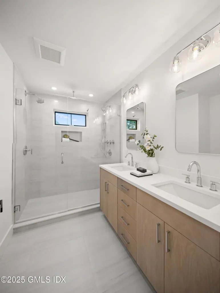 24 Homestead Lane Greenwich CT 06831