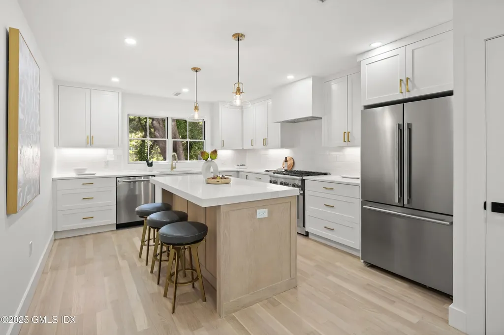 24 Homestead Lane Greenwich CT 06831