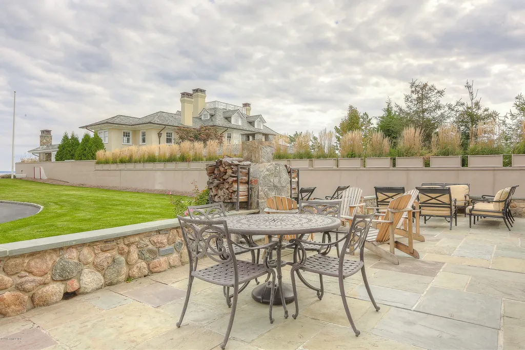 2 Indian Drive Old Greenwich CT 06870