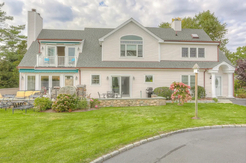 2 Indian Drive Old Greenwich CT 06870