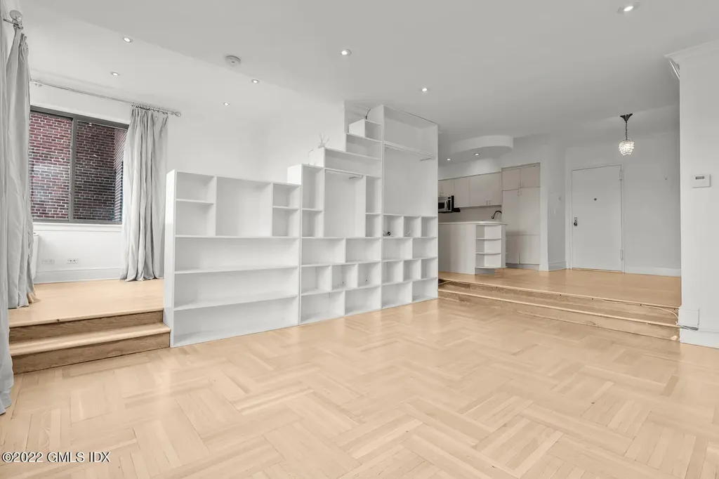 40 W Elm Street Greenwich CT 06830