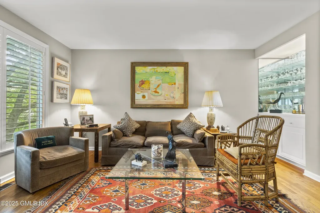 622 W Lyon Farm Drive Greenwich CT 06831