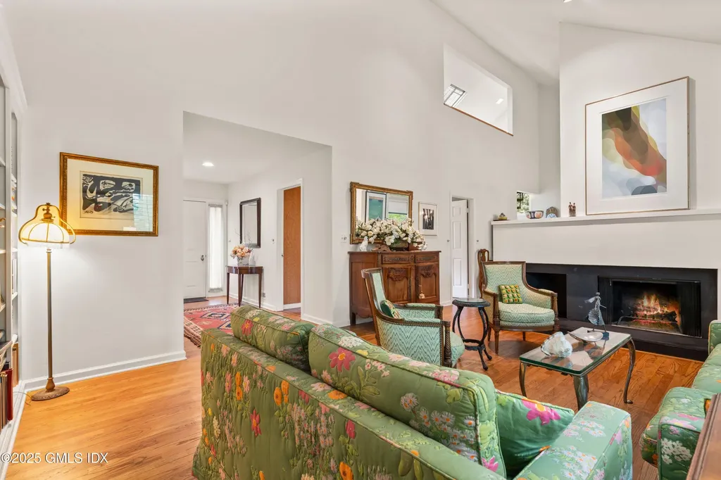 622 W Lyon Farm Drive Greenwich CT 06831