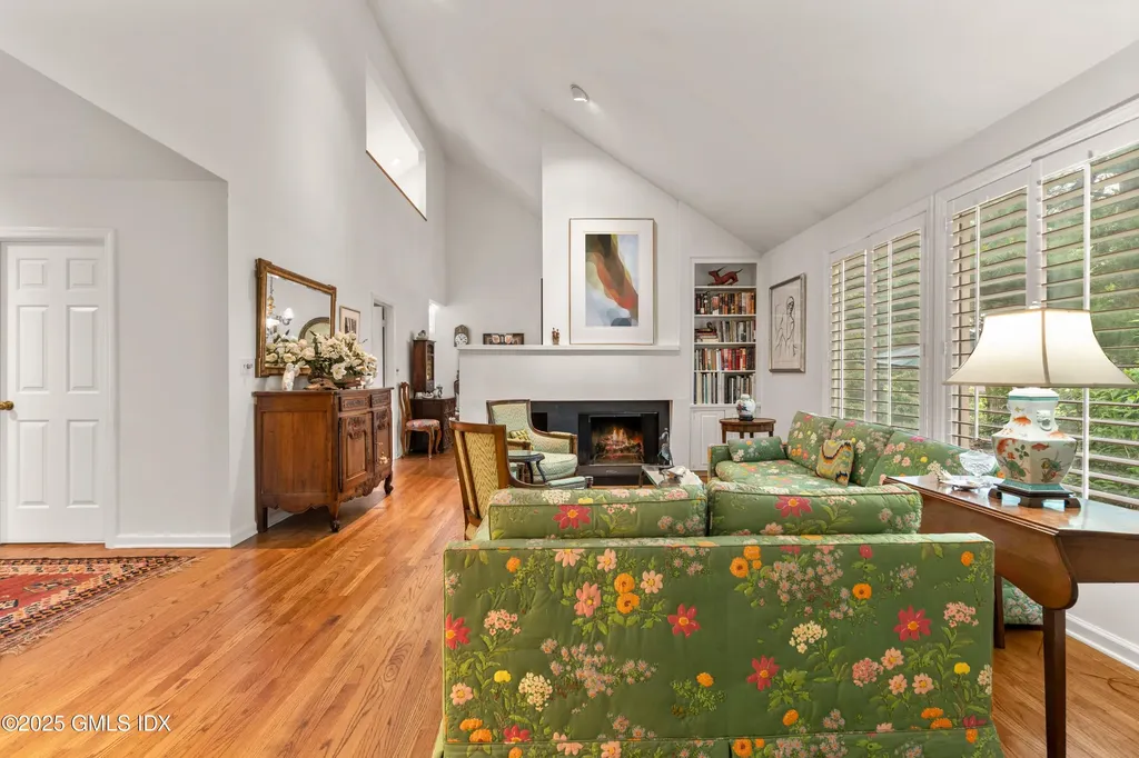 622 W Lyon Farm Drive Greenwich CT 06831