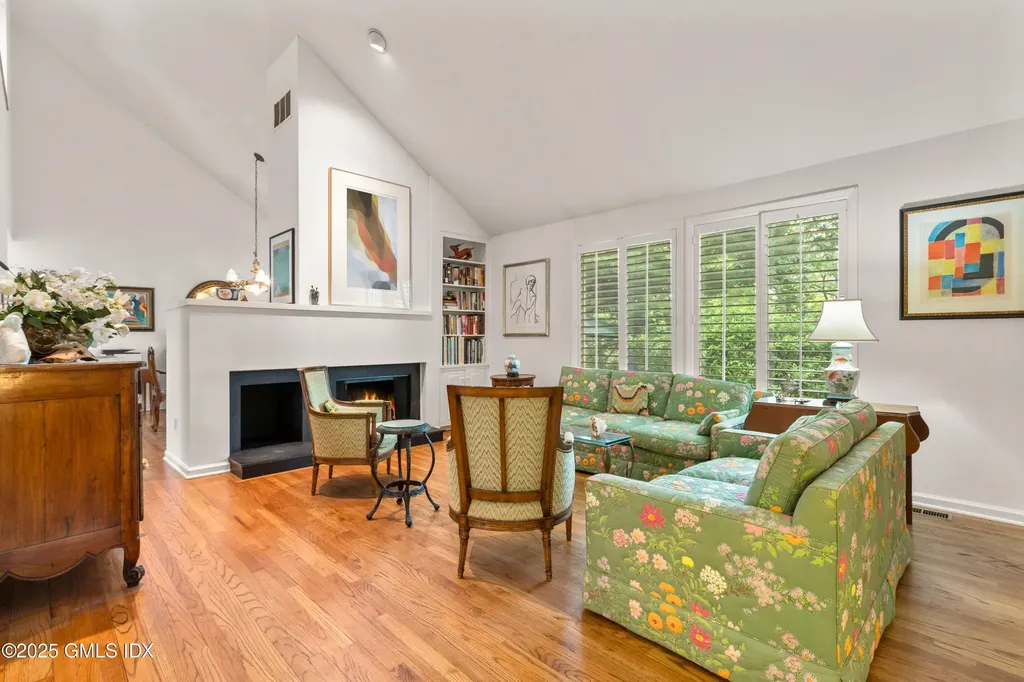 622 W Lyon Farm Drive Greenwich CT 06831
