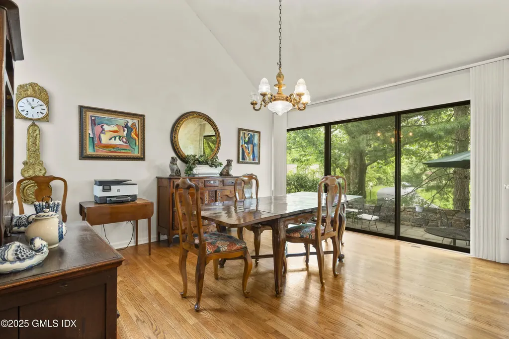 622 W Lyon Farm Drive Greenwich CT 06831