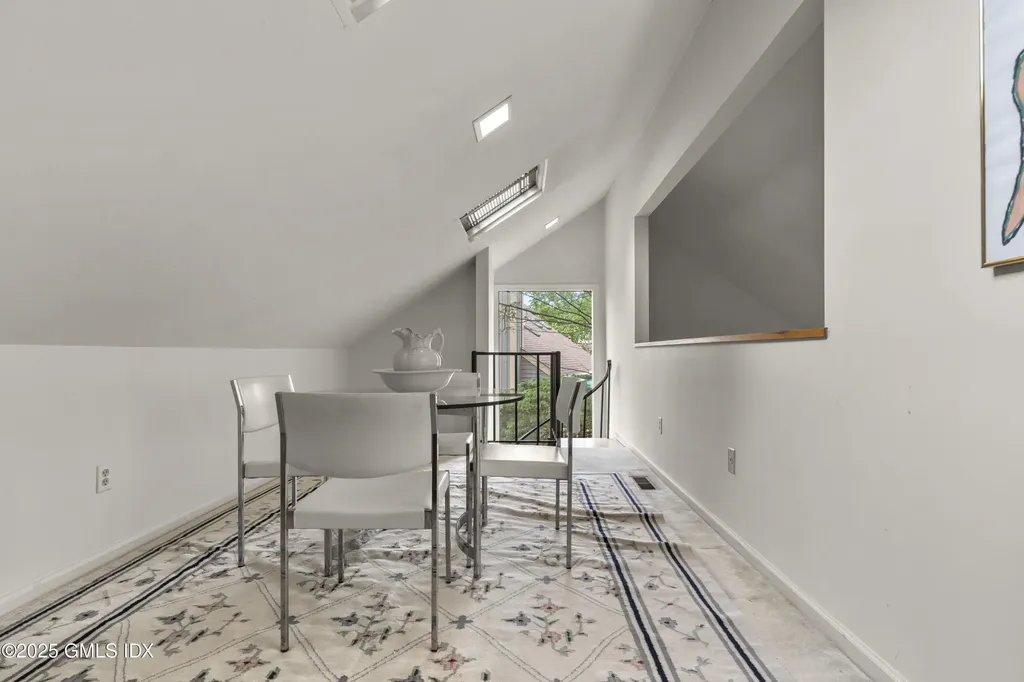 622 W Lyon Farm Drive Greenwich CT 06831
