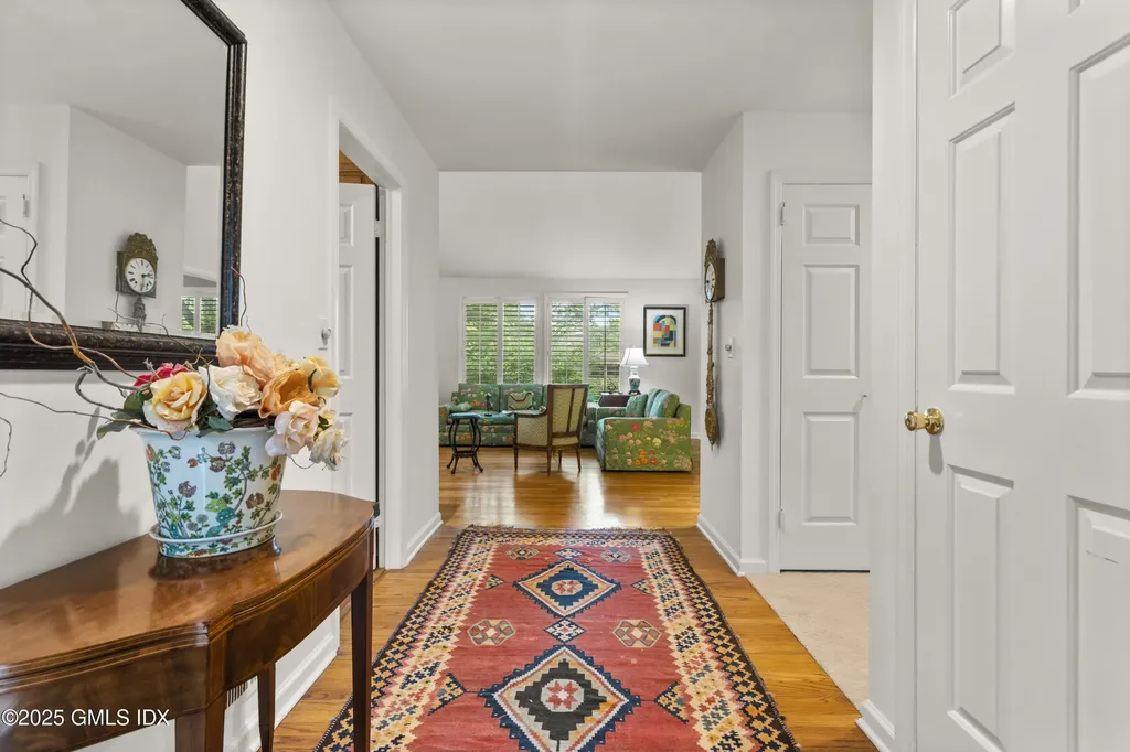 622 W Lyon Farm Drive Greenwich CT 06831