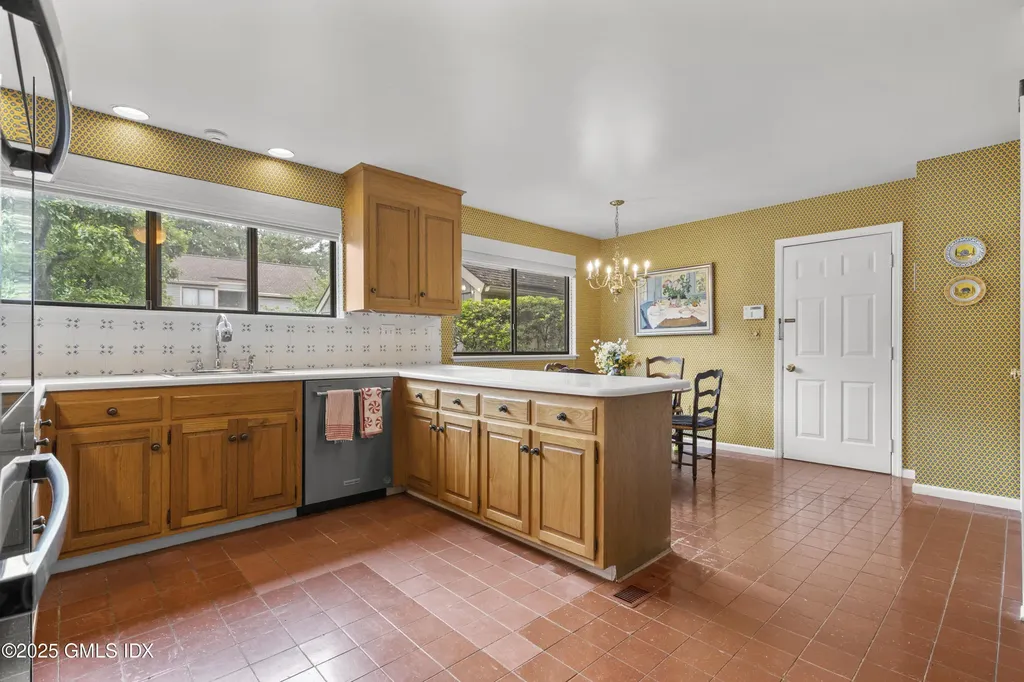 622 W Lyon Farm Drive Greenwich CT 06831