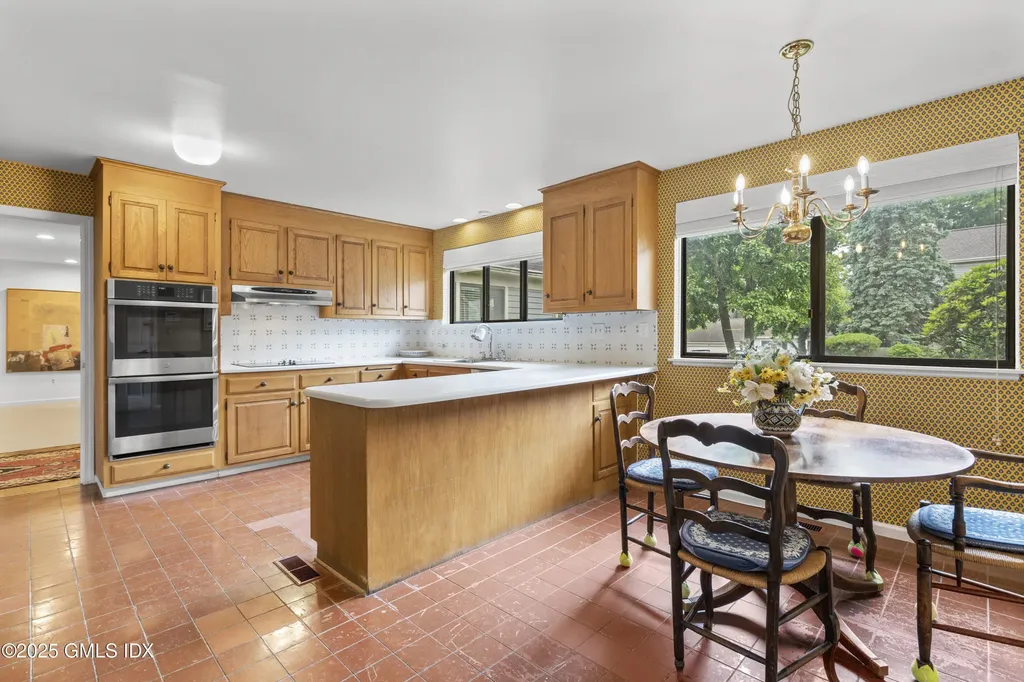622 W Lyon Farm Drive Greenwich CT 06831
