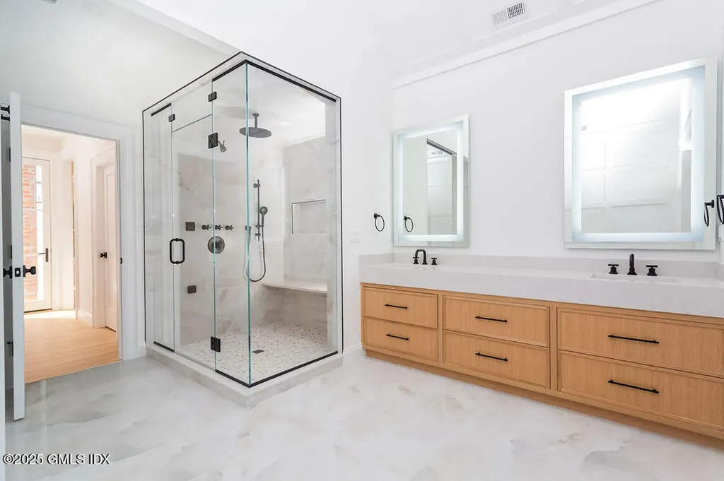 6 Dorchester Lane Riverside CT 06878