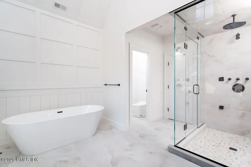 6 Dorchester Lane Riverside CT 06878