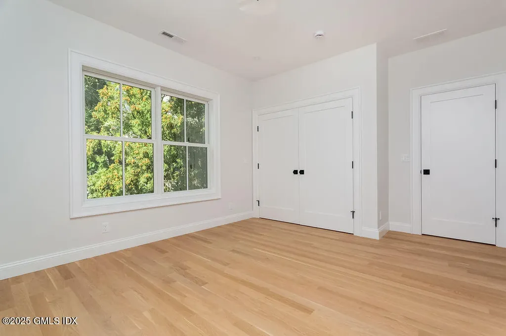 6 Dorchester Lane Riverside CT 06878