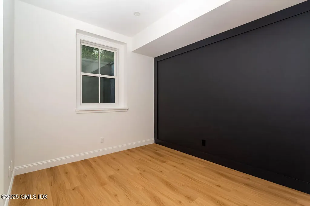 6 Dorchester Lane Riverside CT 06878