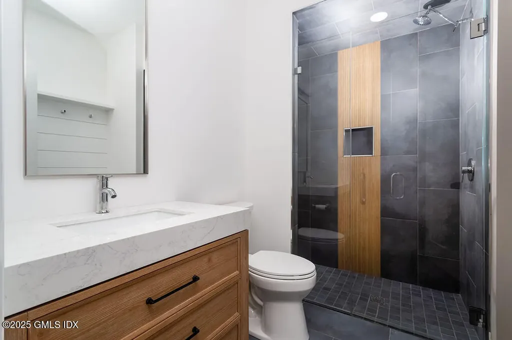 6 Dorchester Lane Riverside CT 06878