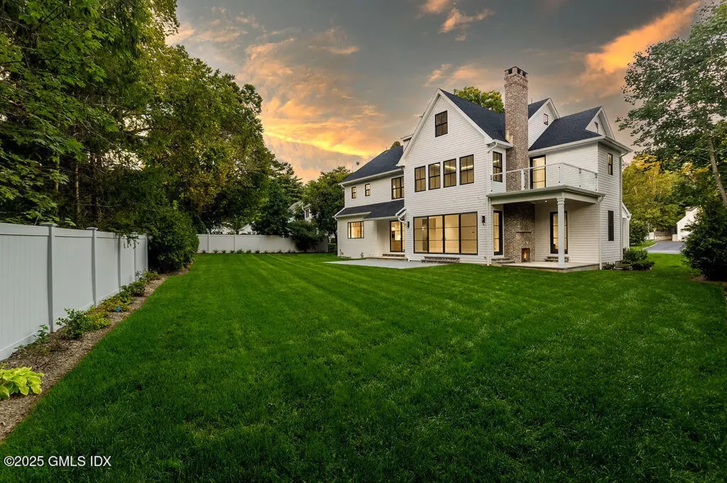 6 Dorchester Lane Riverside CT 06878