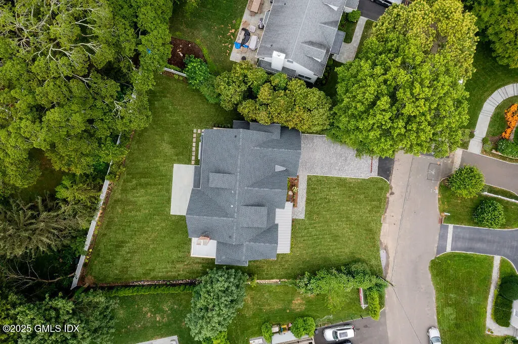 6 Dorchester Lane Riverside CT 06878