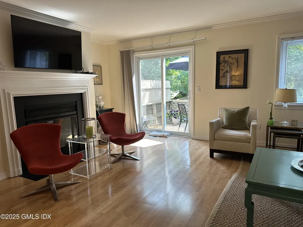 6 Nassau Place Cos Cob CT 06807