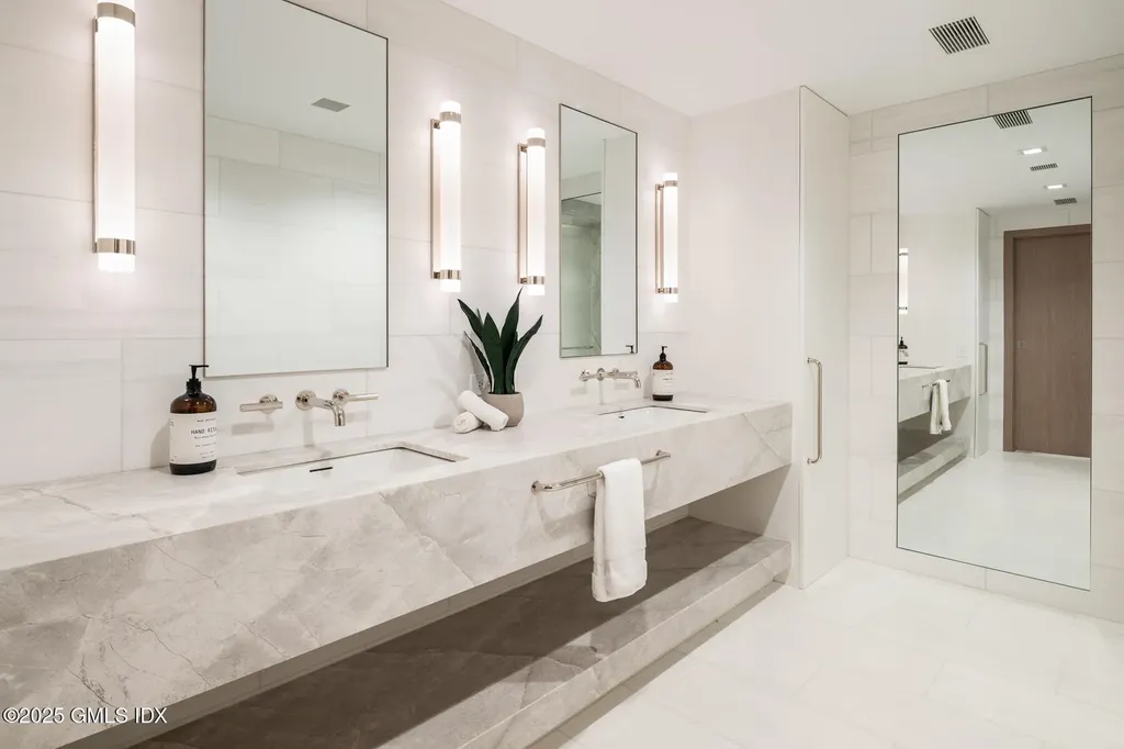 636 Steamboat Road Greenwich CT 06830