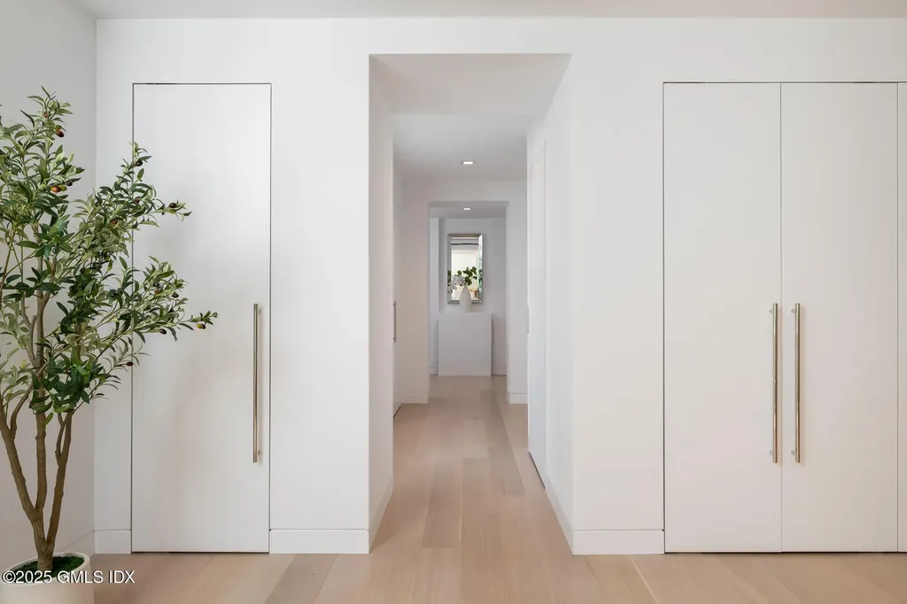 636 Steamboat Road Greenwich CT 06830