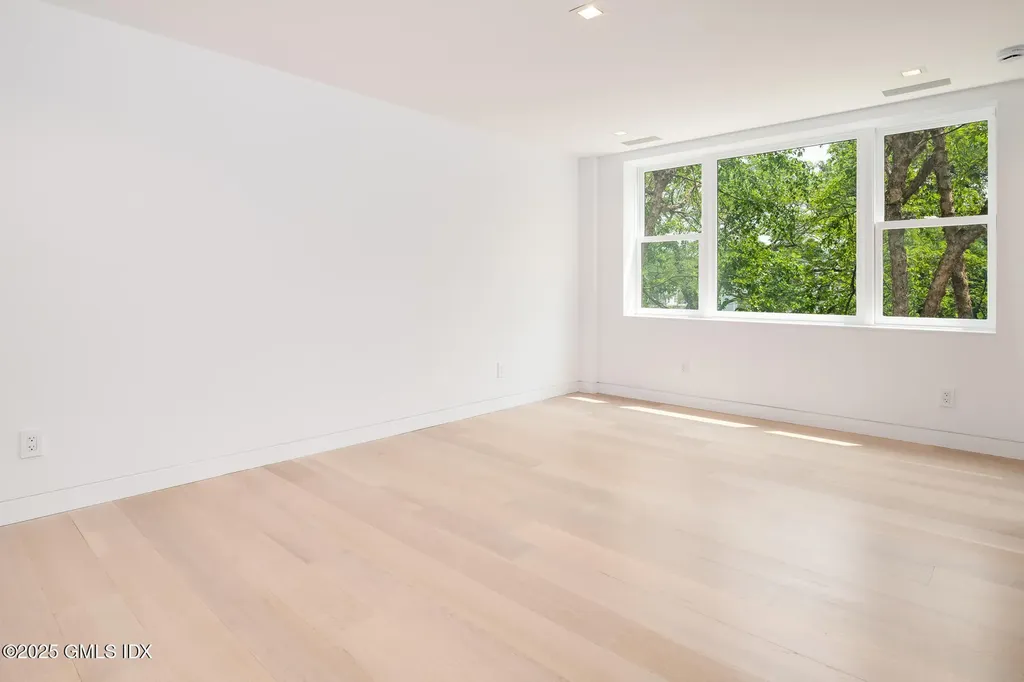 636 Steamboat Road Greenwich CT 06830