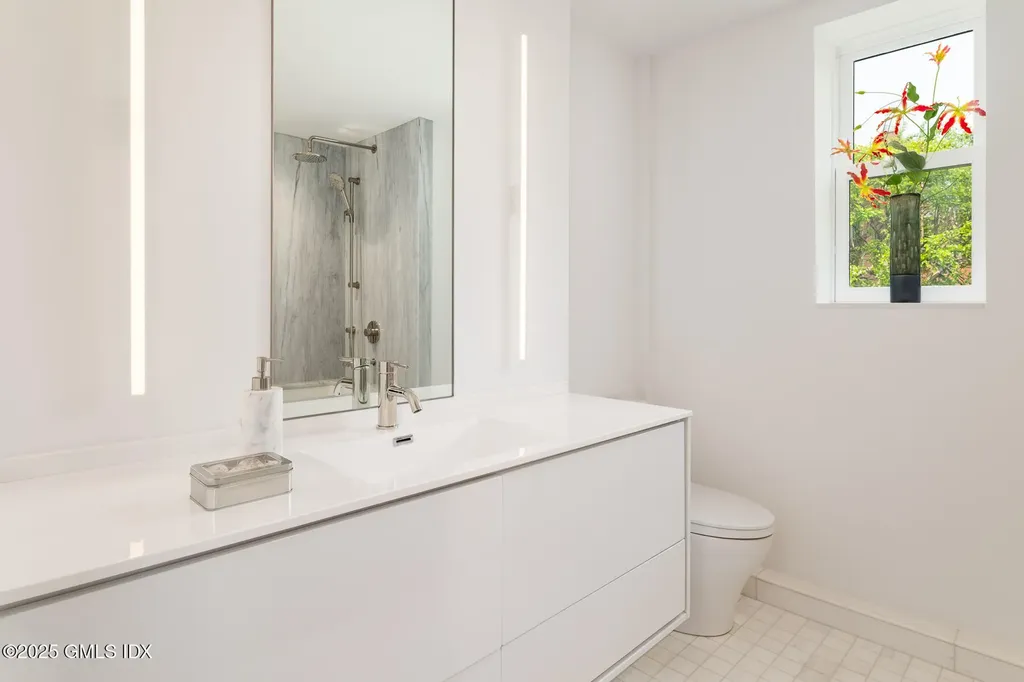 636 Steamboat Road Greenwich CT 06830