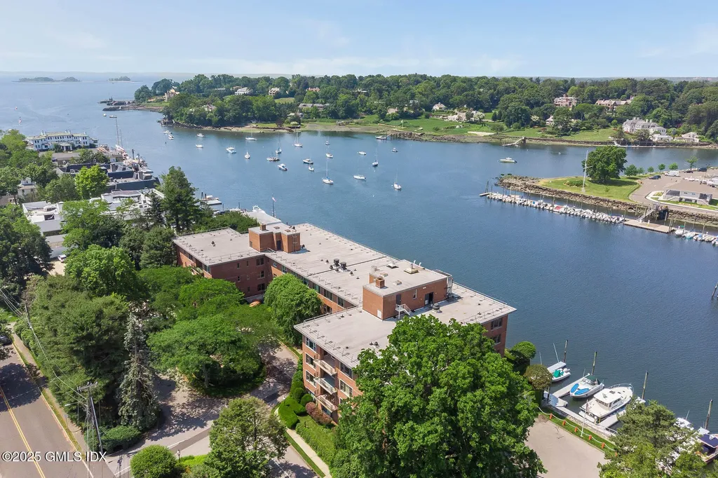 636 Steamboat Road Greenwich CT 06830