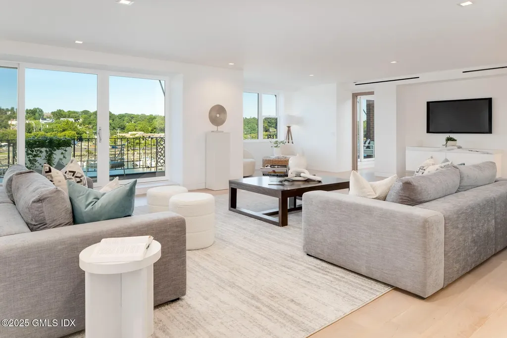 636 Steamboat Road Greenwich CT 06830