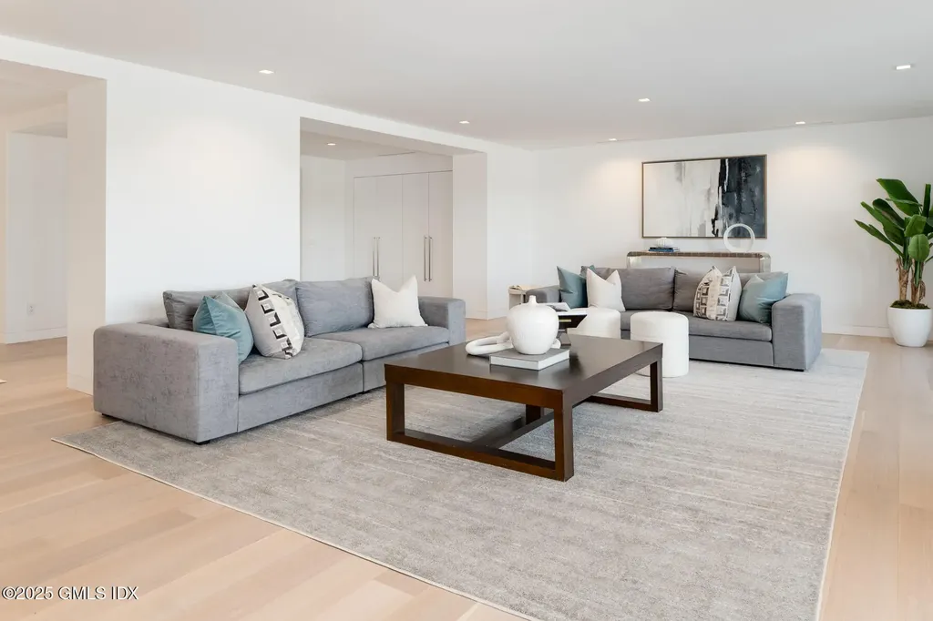 636 Steamboat Road Greenwich CT 06830