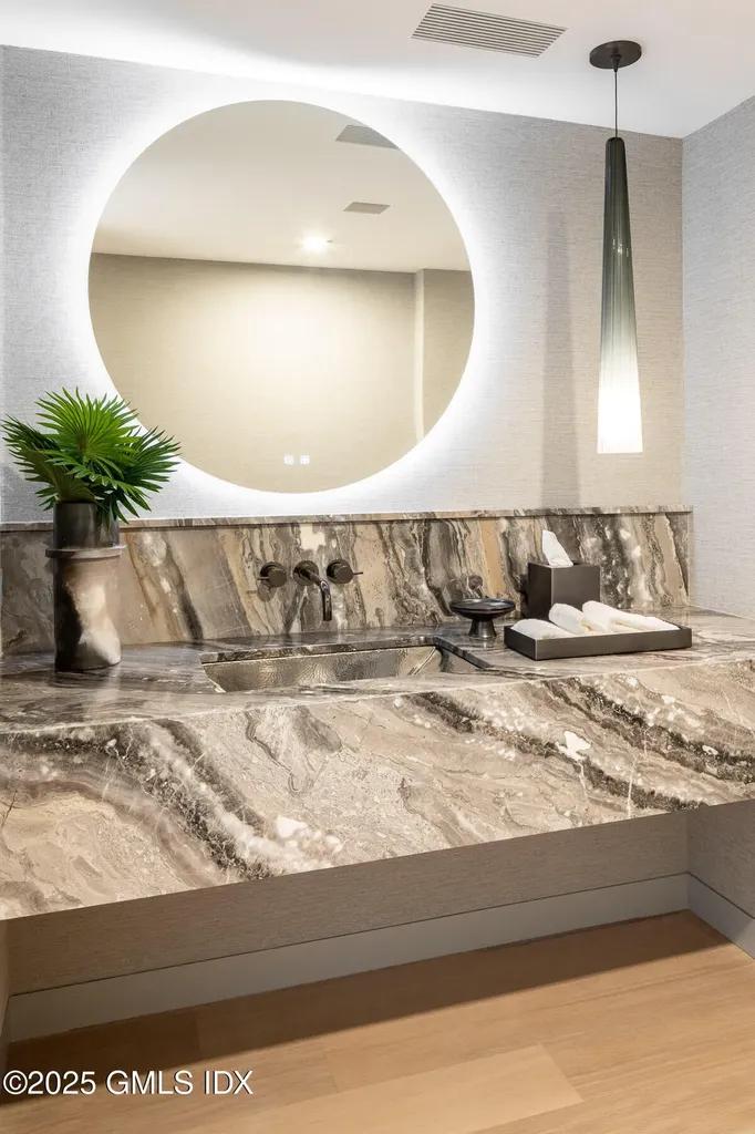 636 Steamboat Road Greenwich CT 06830