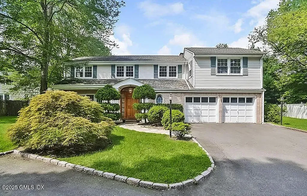 30 Split Timber Place Riverside CT 06878