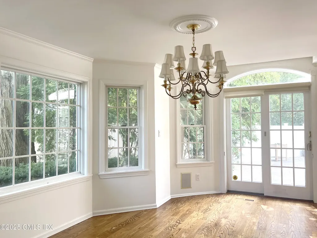 30 Split Timber Place Riverside CT 06878