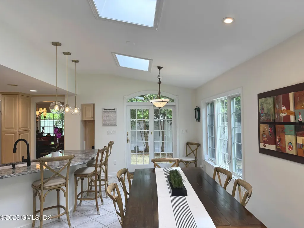 30 Split Timber Place Riverside CT 06878