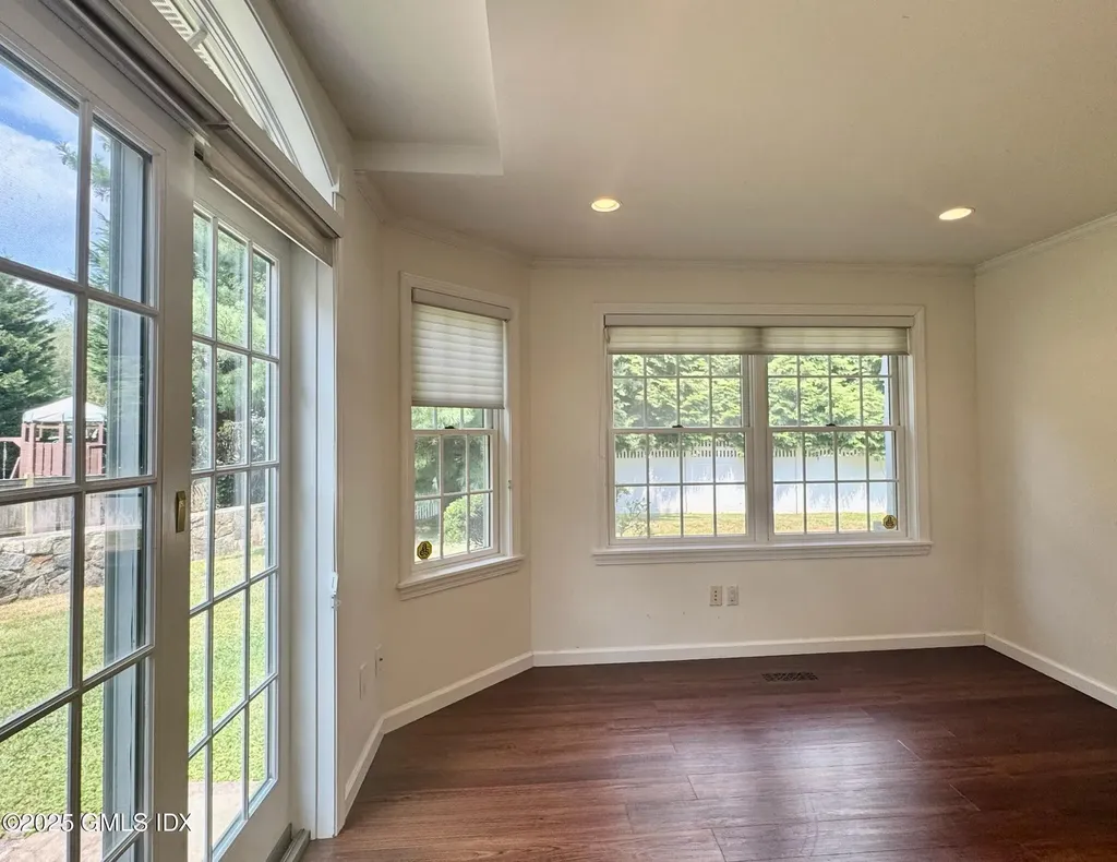 30 Split Timber Place Riverside CT 06878