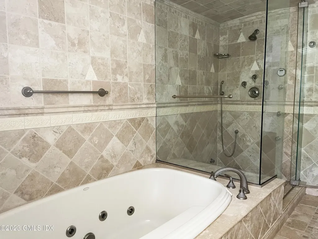 30 Split Timber Place Riverside CT 06878