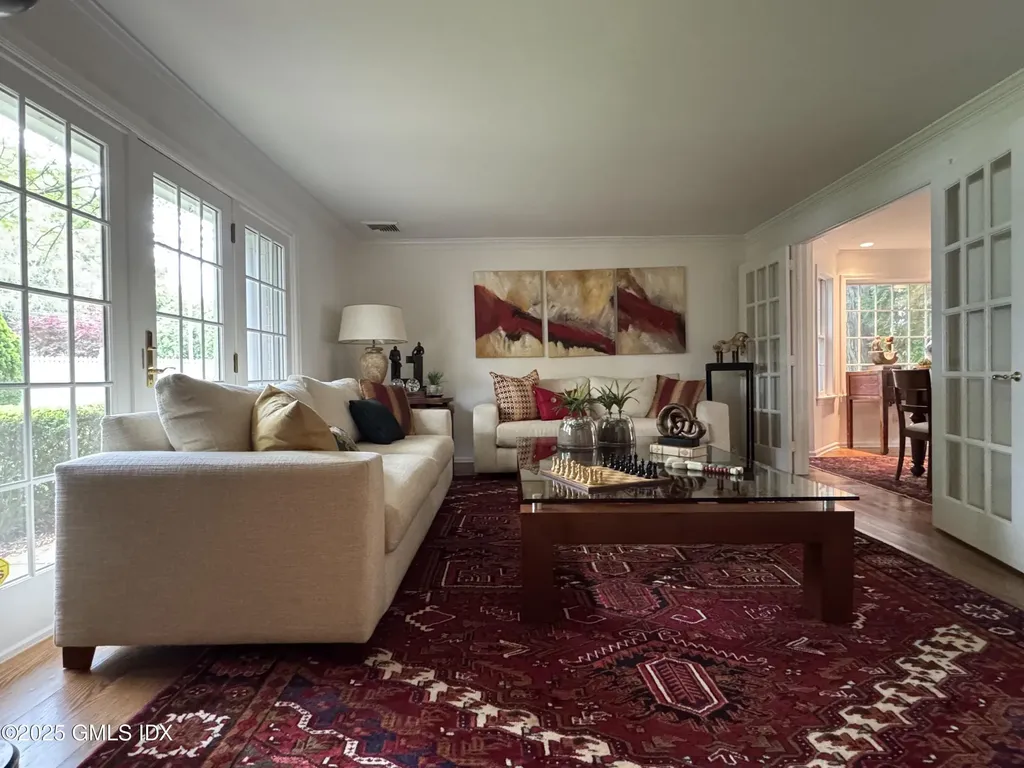 30 Split Timber Place Riverside CT 06878