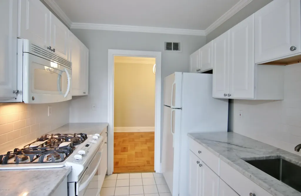 25 W Elm Street Greenwich CT 06830