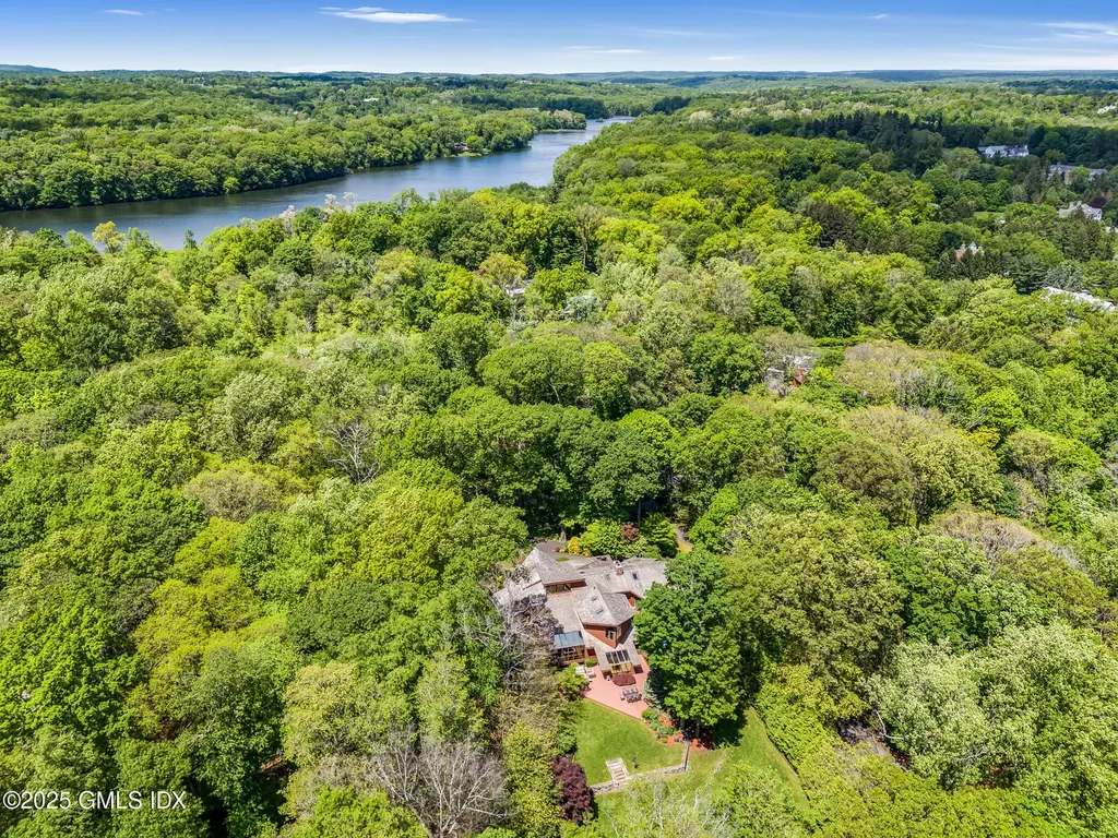 12 Stallion Trail Greenwich CT 06831