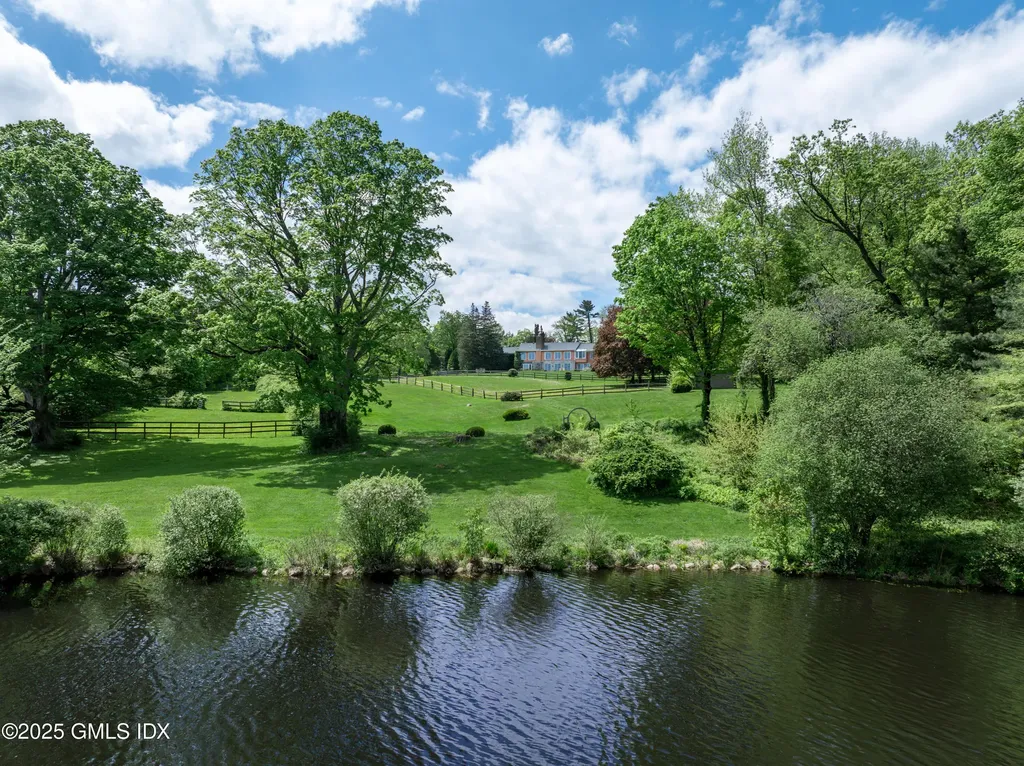 21 Aiken Road Greenwich CT 06831