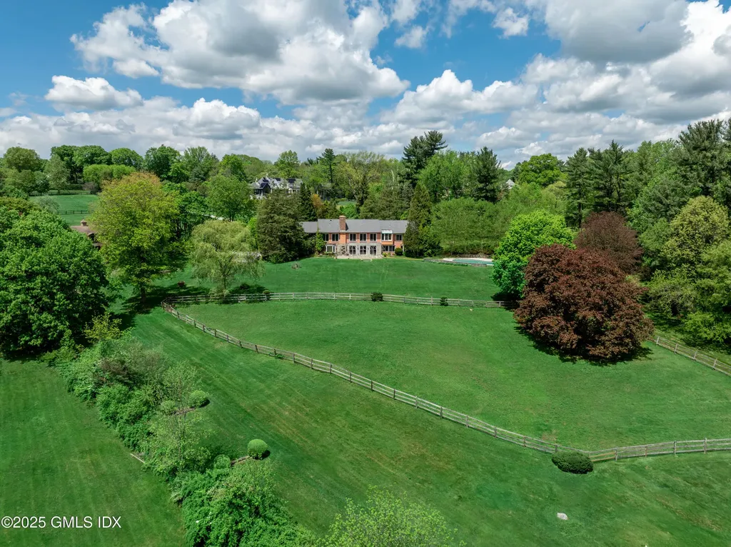 21 Aiken Road Greenwich CT 06831