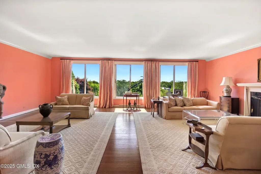 21 Aiken Road Greenwich CT 06831