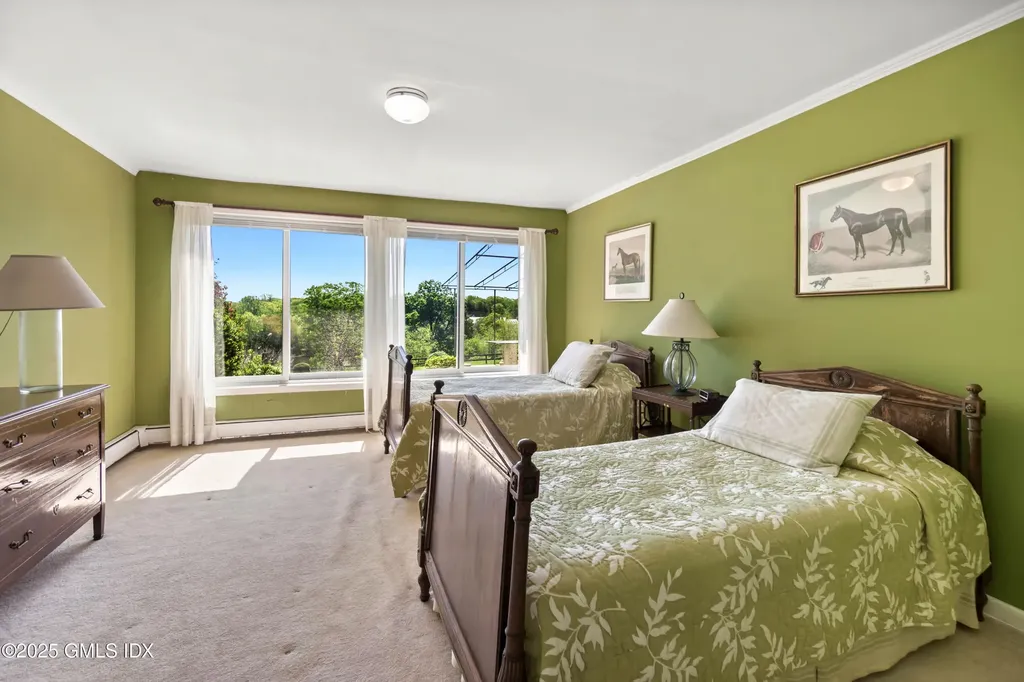 21 Aiken Road Greenwich CT 06831