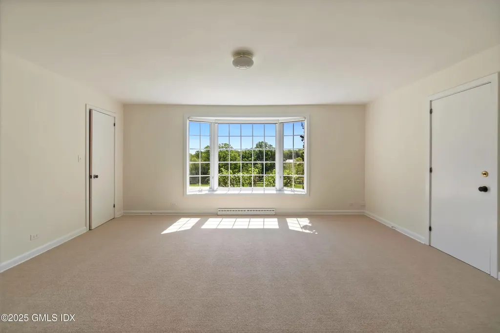 21 Aiken Road Greenwich CT 06831