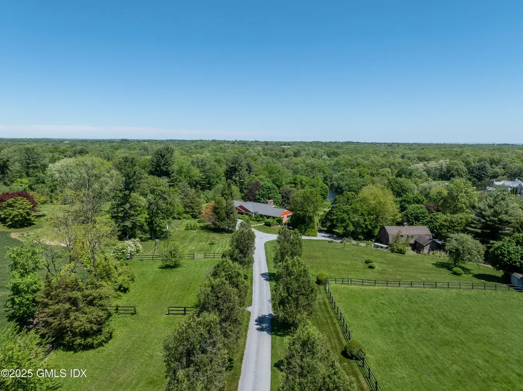 21 Aiken Road Greenwich CT 06831