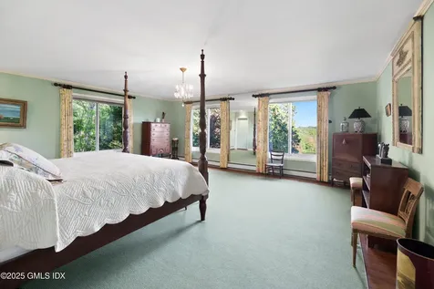 21 Aiken Road Greenwich CT 06831